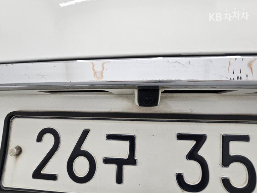 Kia Carnival — miniaturë 18