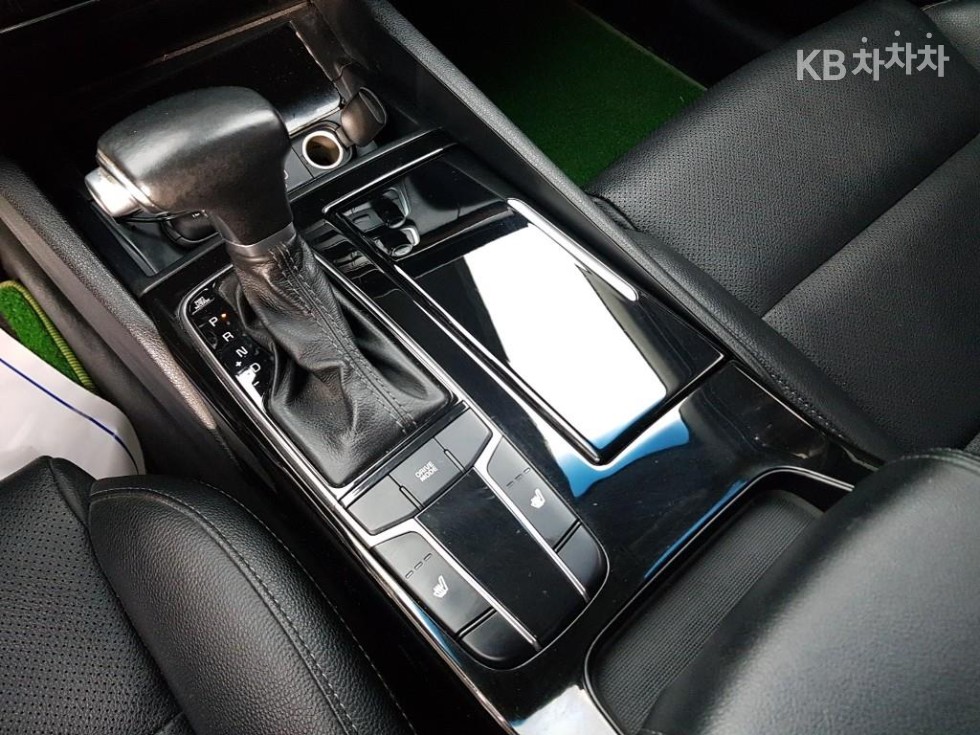 Kia K7 — miniaturë 8