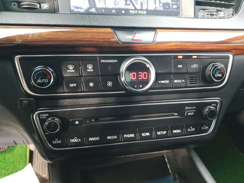 Kia K7 — miniaturë 17