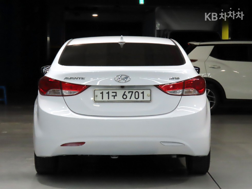 Hyundai Avante — miniaturë 3
