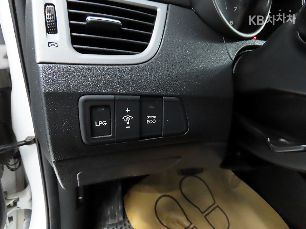 Hyundai Avante — miniaturë 15