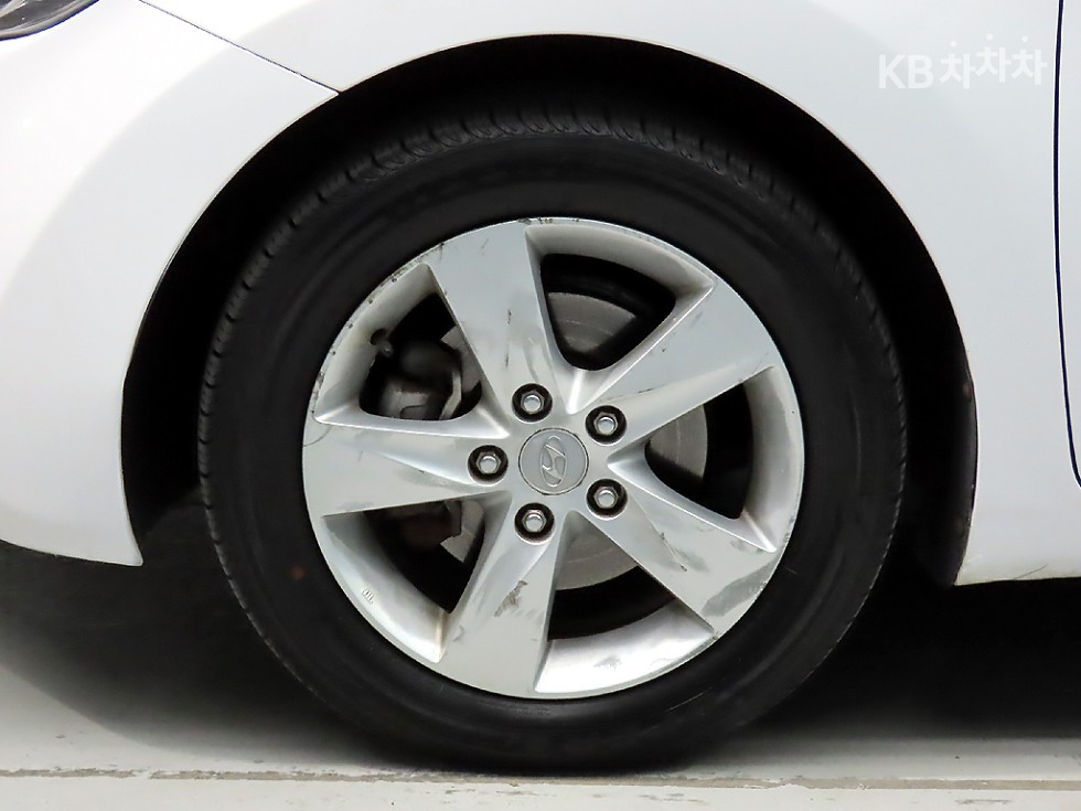 Hyundai Avante — miniaturë 20