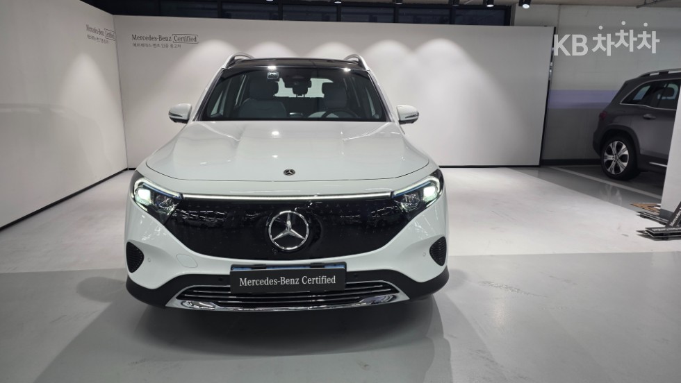 벤츠 EQB 2026년식 벤츠 EQB (X243) EQB 300 4Matic 프로그레시브
