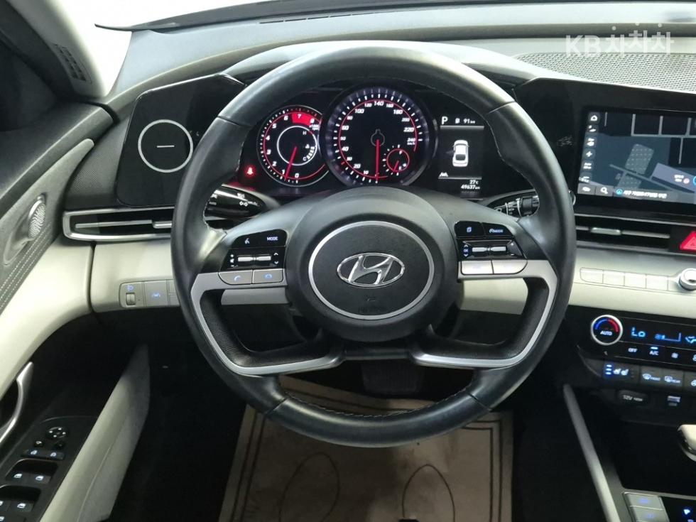 Hyundai Elantra — miniaturë 9