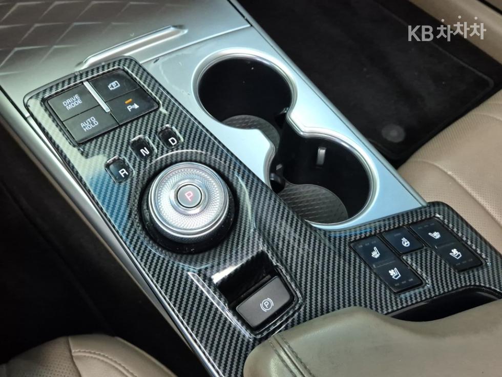 Kia K8 — miniaturë 8