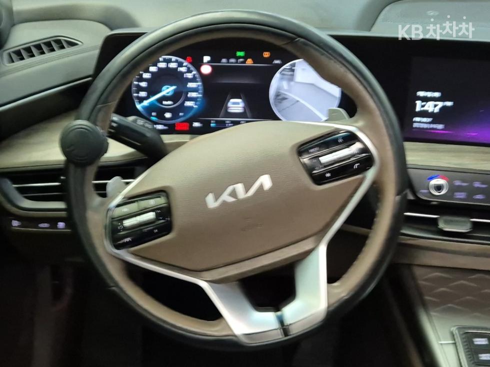 Kia K8 — miniaturë 9