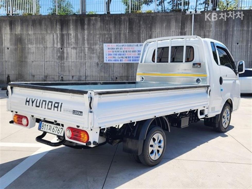 Hyundai Premium — фото 2