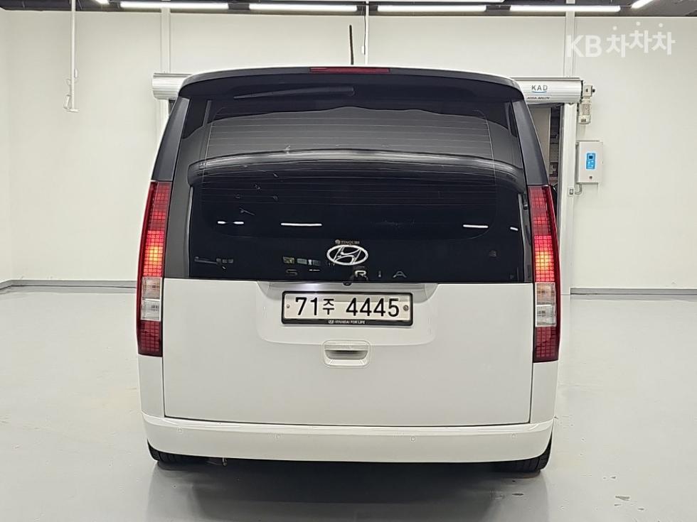 Hyundai Staria — miniaturë 3