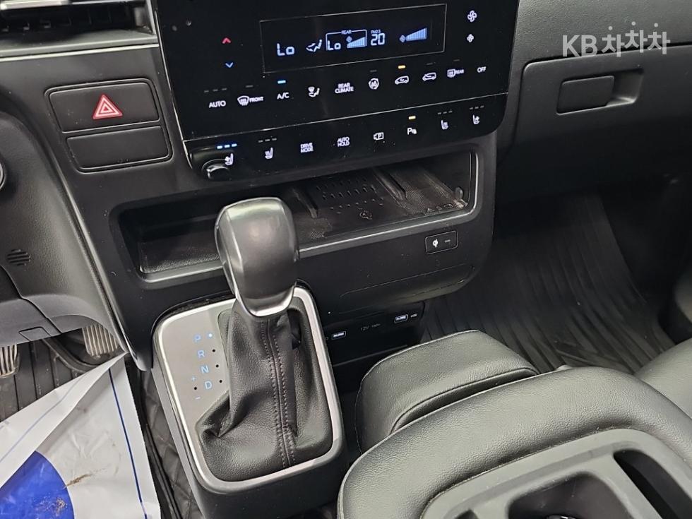 Hyundai Staria — miniaturë 8