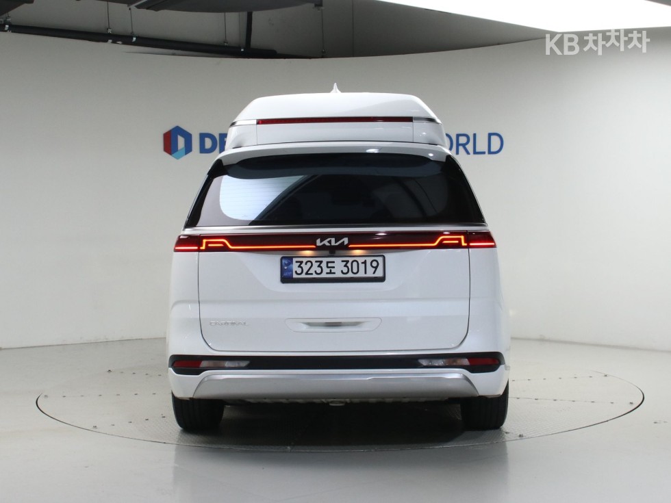 Kia Carnival — miniaturë 4