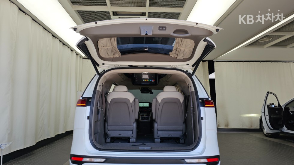 Kia Carnival — miniaturë 22