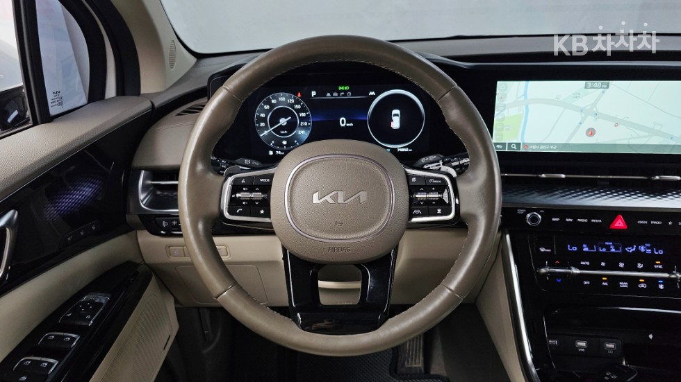 Kia Carnival — miniaturë 26