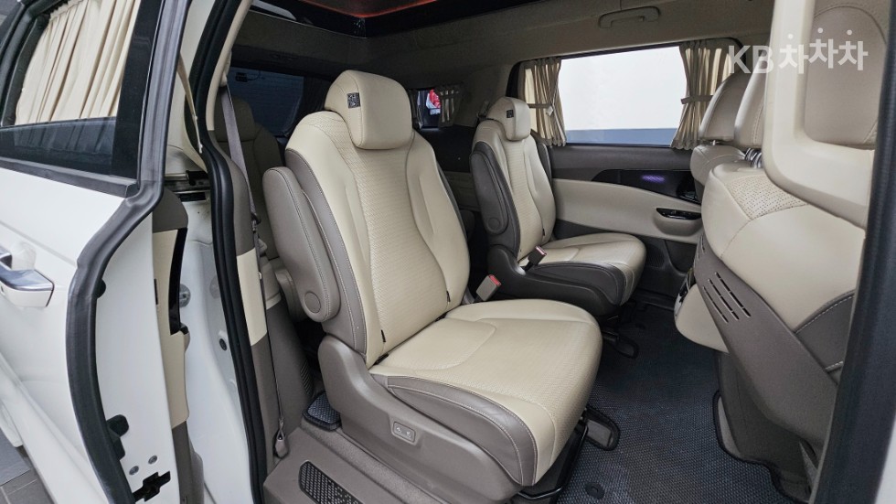 Kia Carnival — miniaturë 13