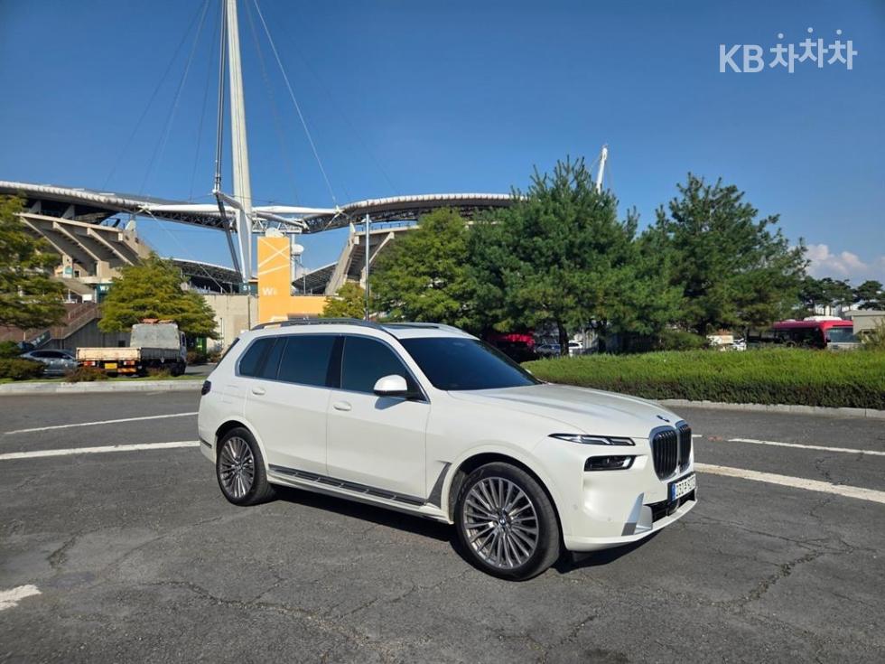 BMW X7 — miniaturë 3