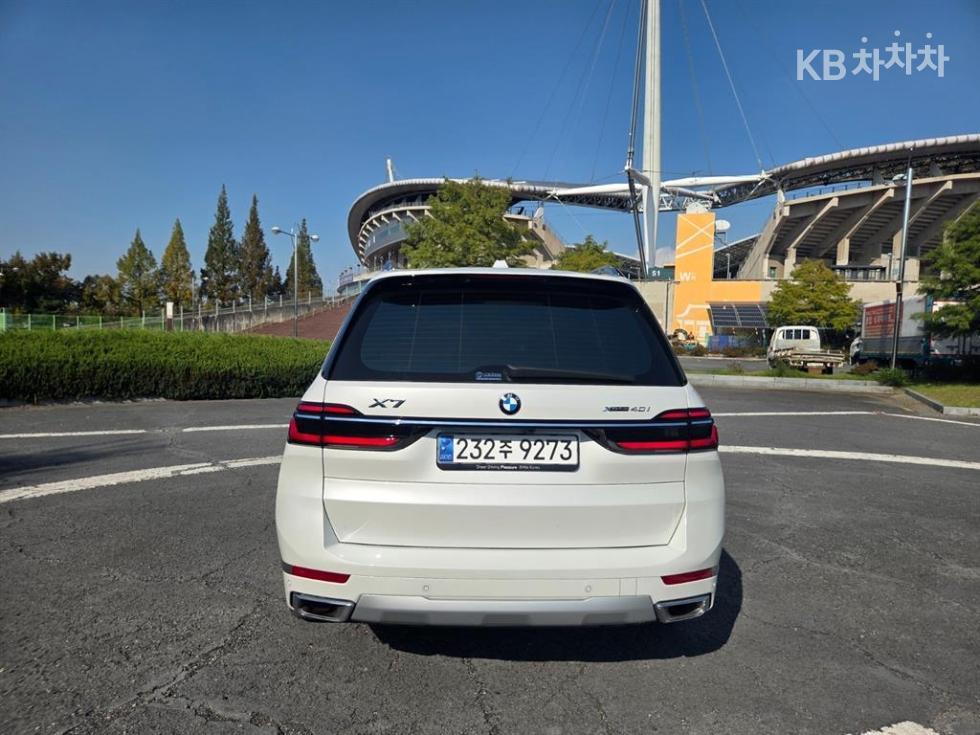 BMW X7 — miniaturë 5