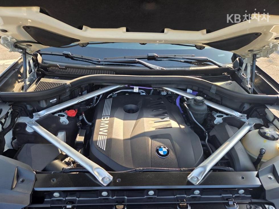 BMW X7 — miniaturë 6