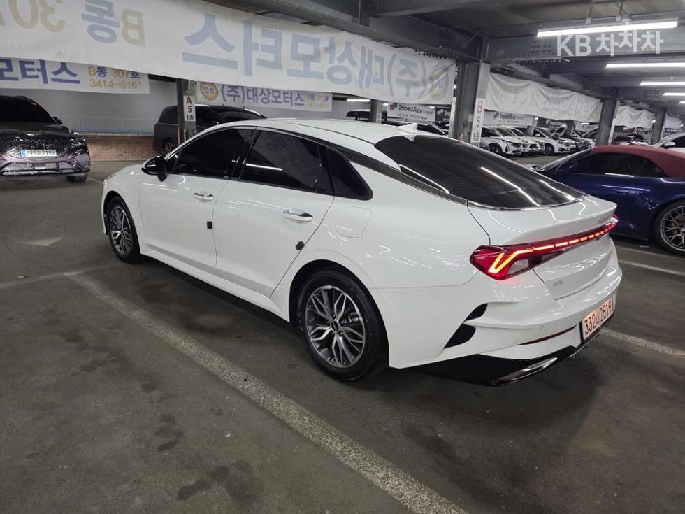 Kia K5 — miniaturë 4