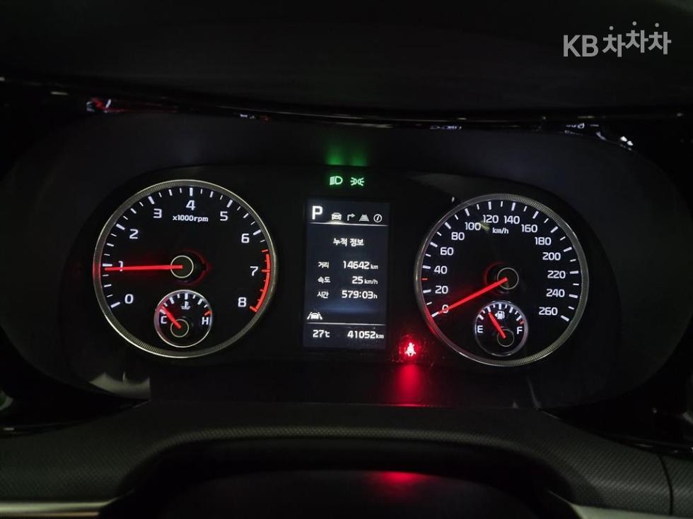 Kia K5 — miniaturë 7