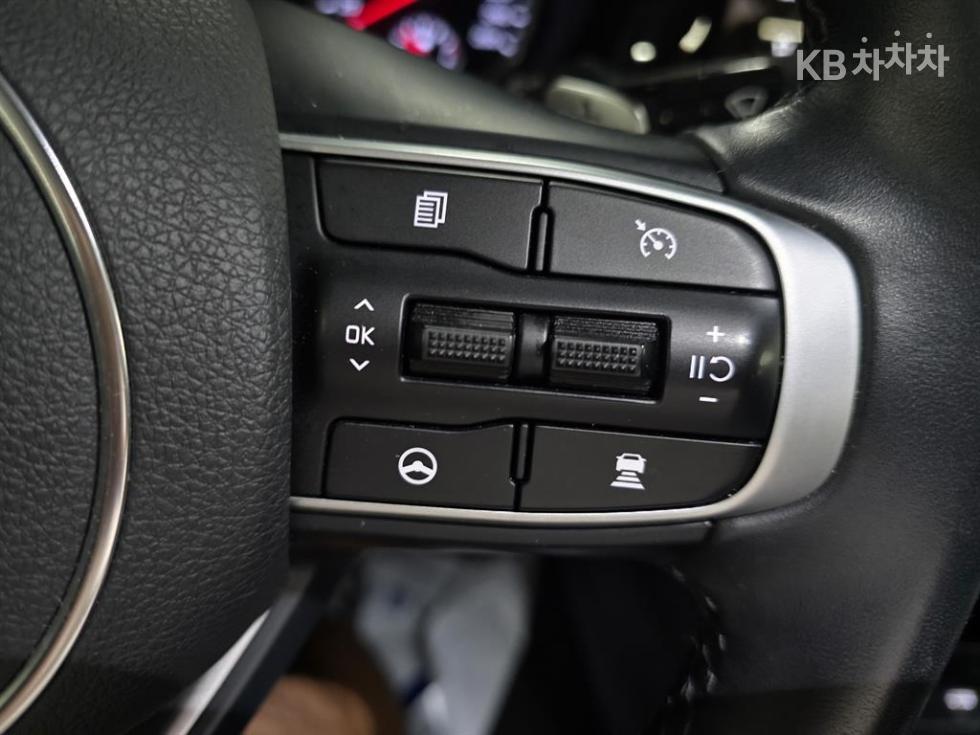 Kia K5 — miniaturë 13