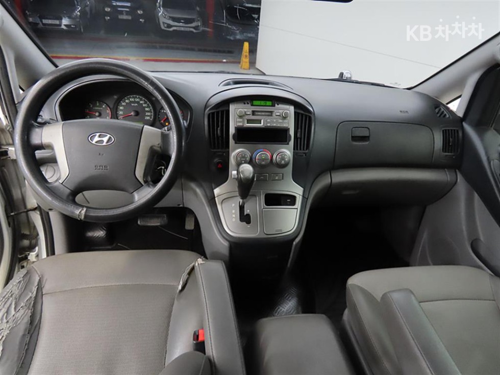 Hyundai Starex — miniaturë 7