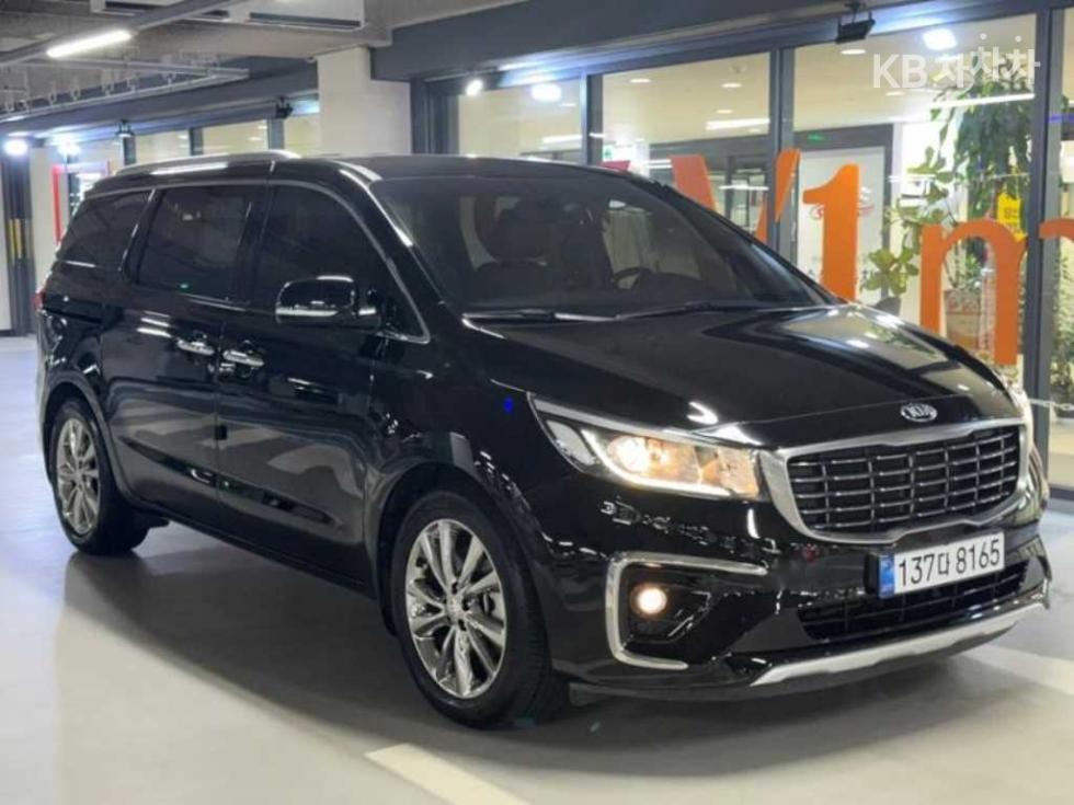 Kia Carnival — miniaturë 2