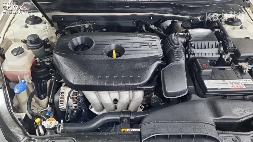 Kia K5 — miniaturë 8