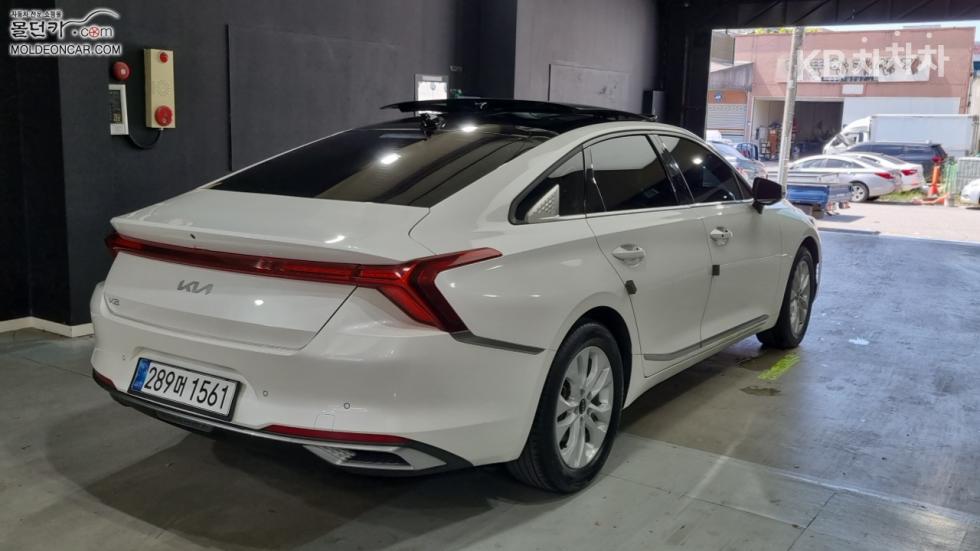 Kia K8 — miniaturë 2