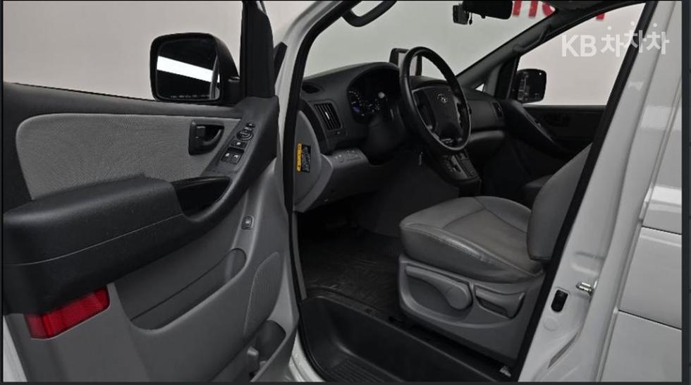 Hyundai Starex — miniaturë 10