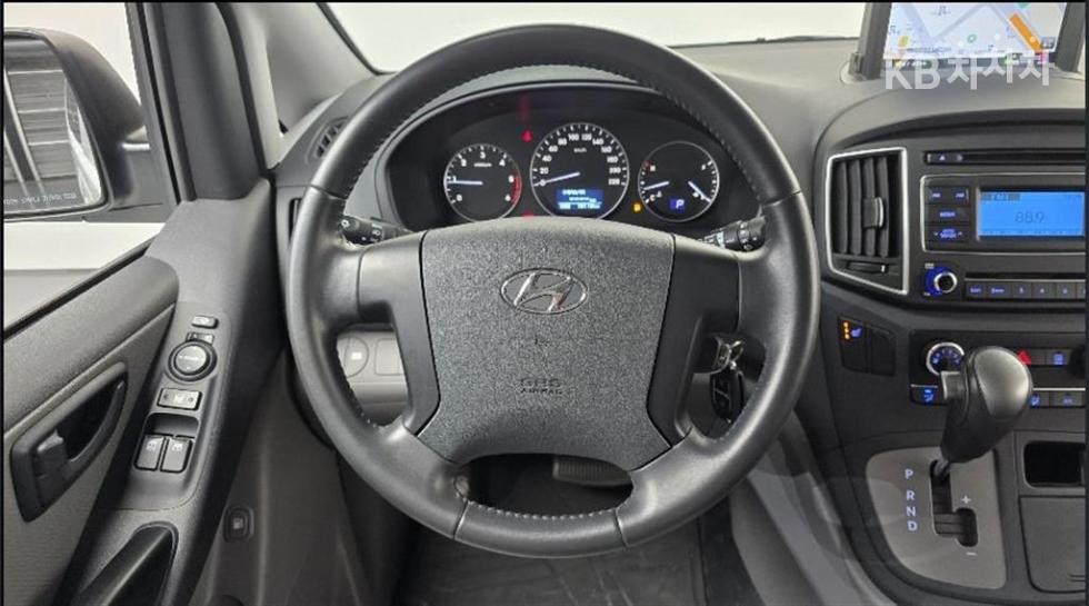 Hyundai Starex — miniaturë 12