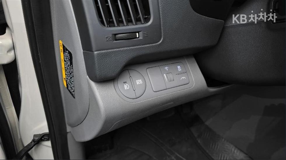 Hyundai Starex — miniaturë 16