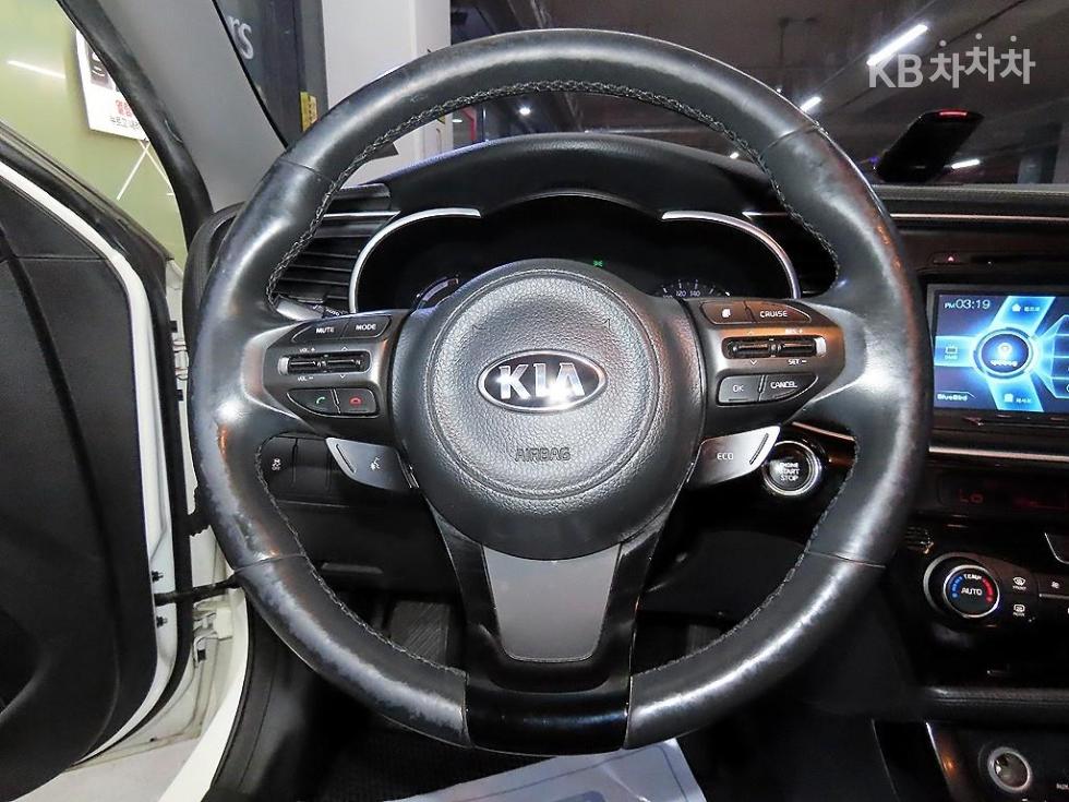 Kia K5 — miniaturë 8