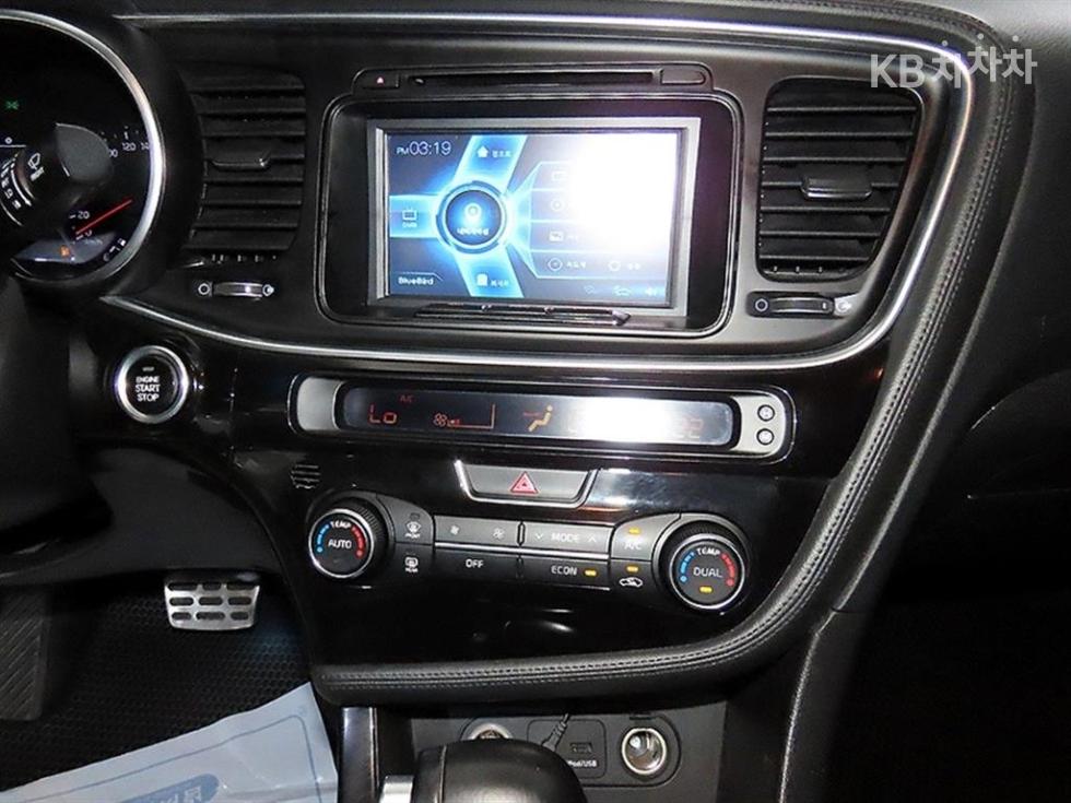 Kia K5 — miniaturë 11
