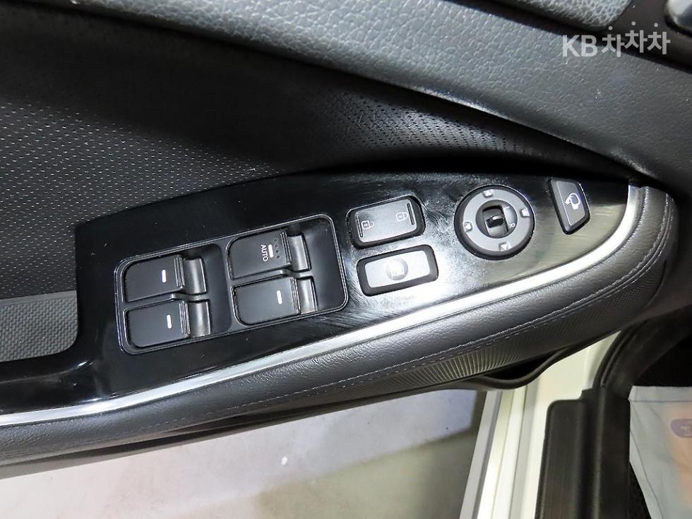 Kia K5 — miniaturë 13