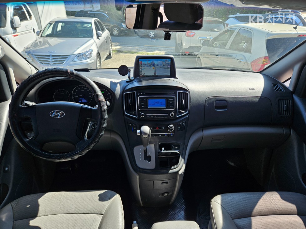 Hyundai Starex — miniaturë 7
