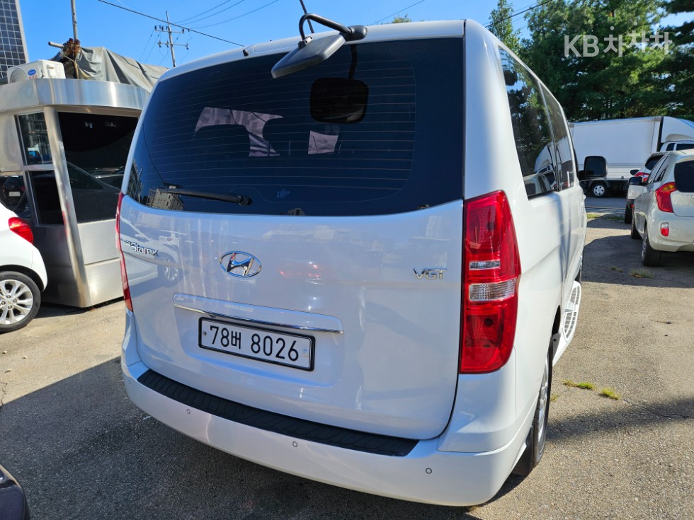 Hyundai Starex — miniaturë 3