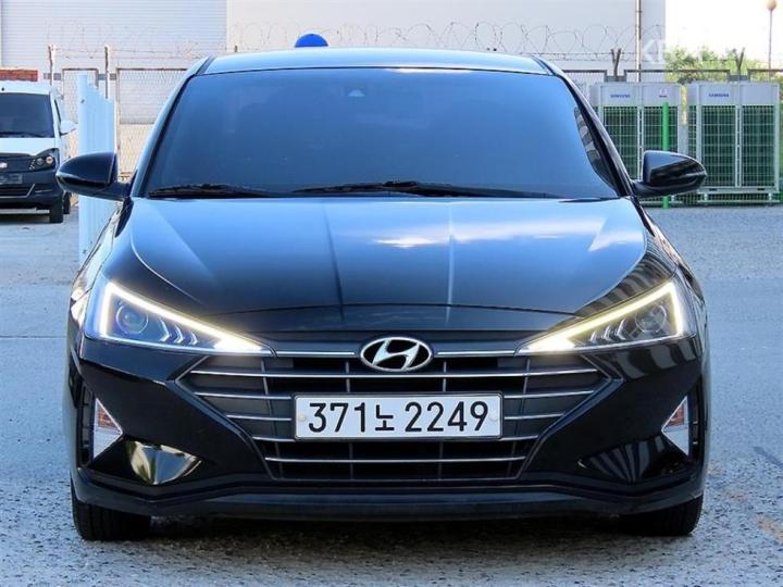 Hyundai Avante 렌터카 1.6 LPi 스마트 — foto 1