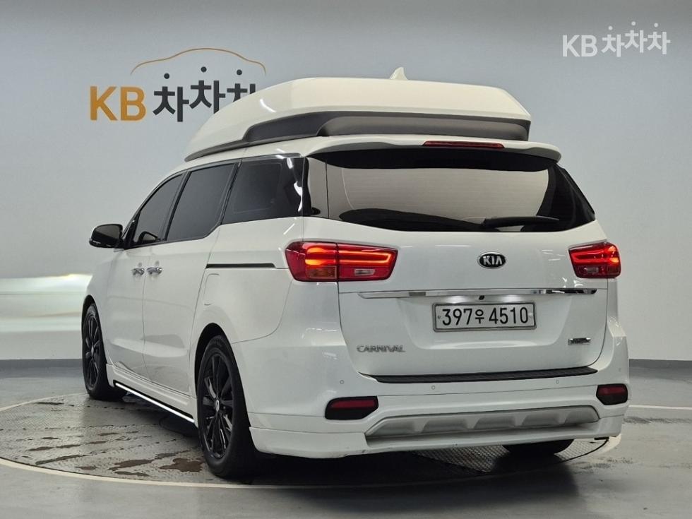 Kia Carnival — miniaturë 2