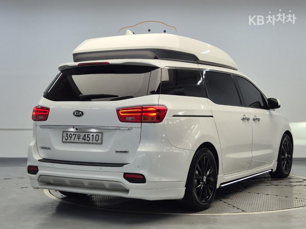 Kia Carnival — miniaturë 3