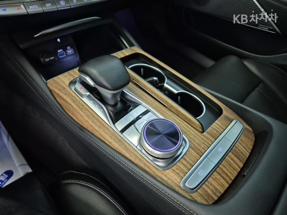 Kia K9 — miniaturë 8