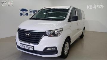 Hyundai Starex Van 5-Seater Modern — foto 1