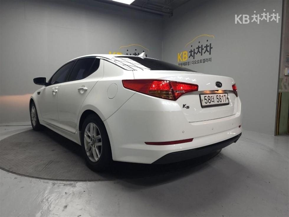 Kia K5 — miniaturë 4