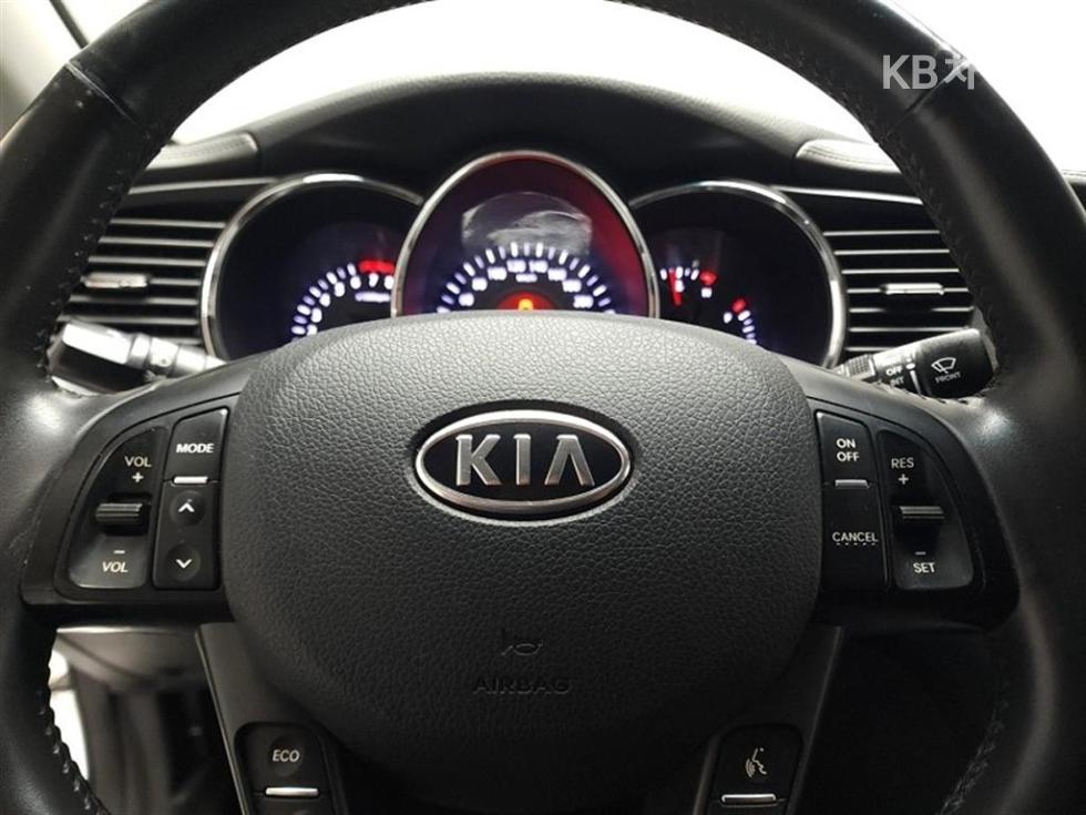 Kia K5 — miniaturë 7