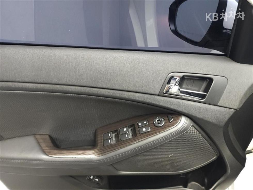 Kia K5 — miniaturë 10
