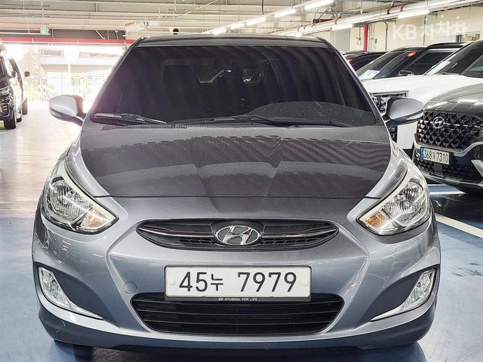 Hyundai Accent — miniaturë 2