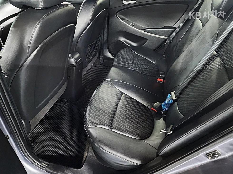 Hyundai Accent — miniaturë 15