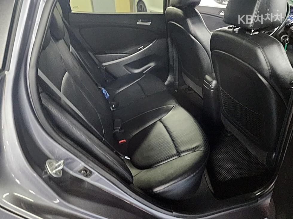 Hyundai Accent — miniaturë 16