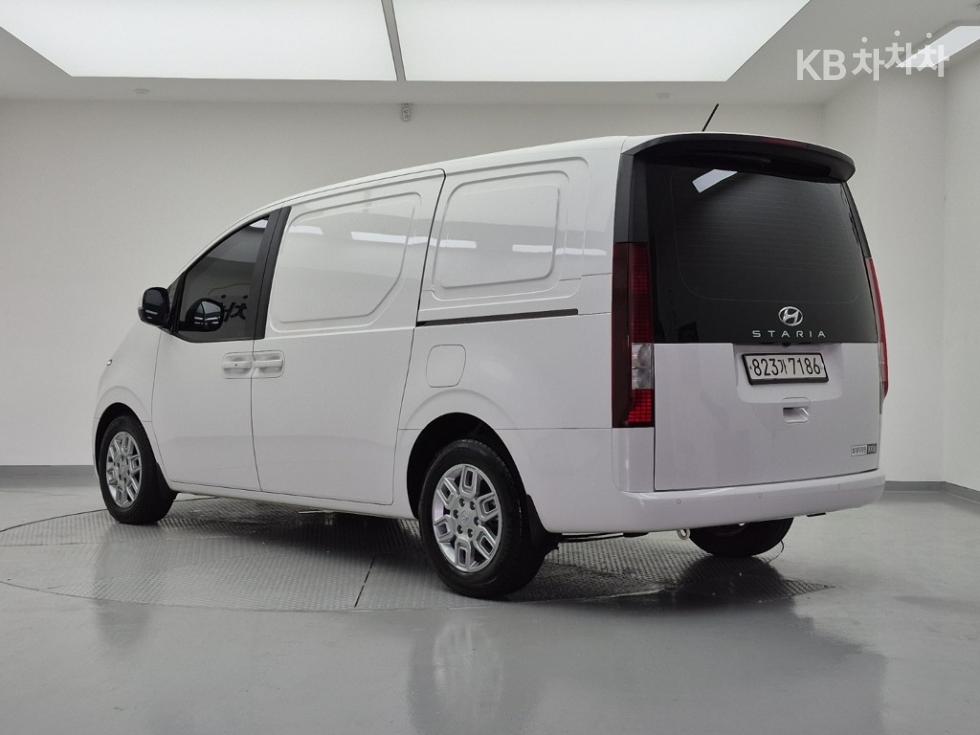 Hyundai Staria — miniaturë 3