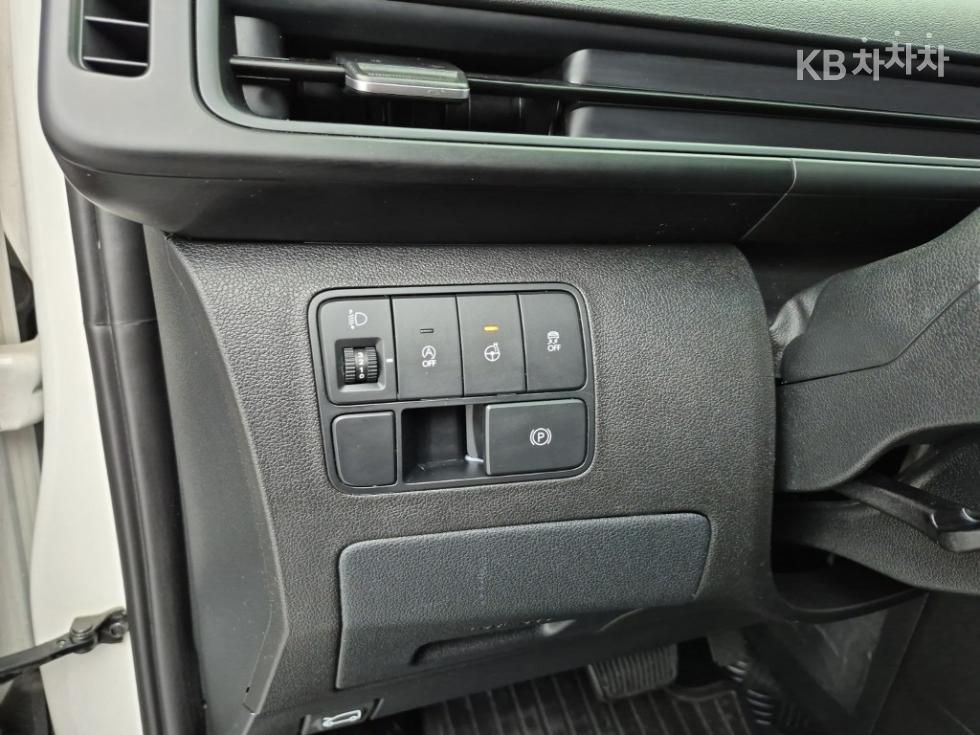 Hyundai Staria — miniaturë 16