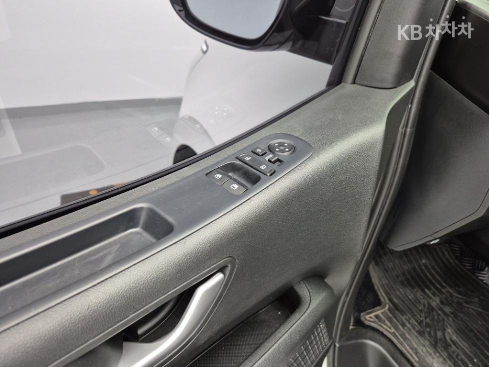 Hyundai Staria — miniaturë 17