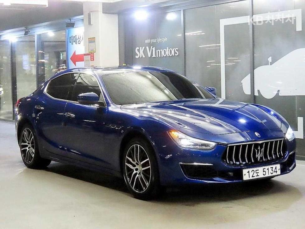 Maserati Гибли